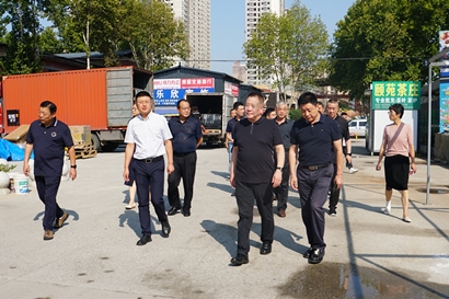 金輝帶隊赴西安電梯、汽車工業、福泰實業等六企兩辦調研座談